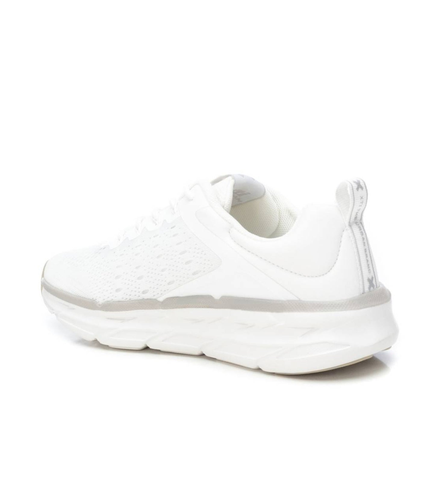 Sneakers bianca traforata