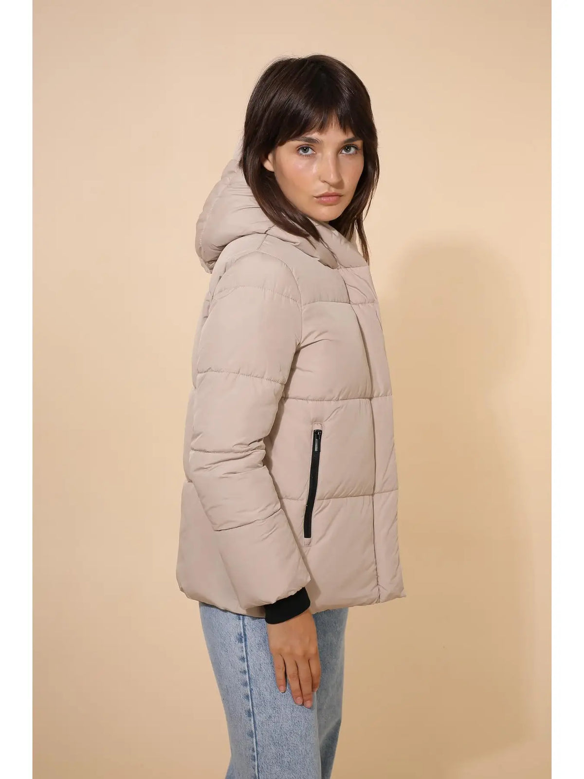 Giacca imbottita con zip e cappuccio