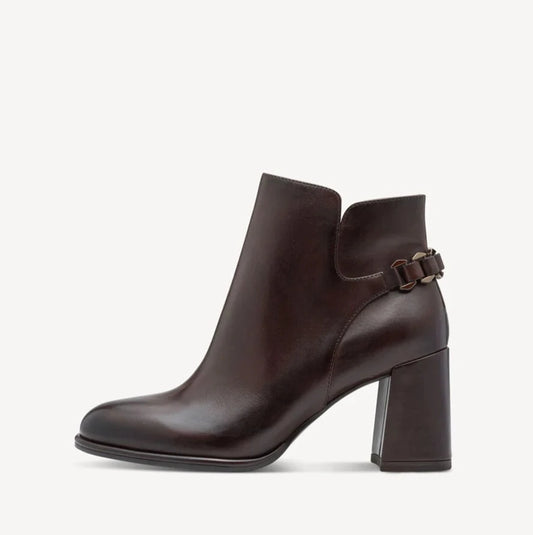 Stivaletto con tacco mogano