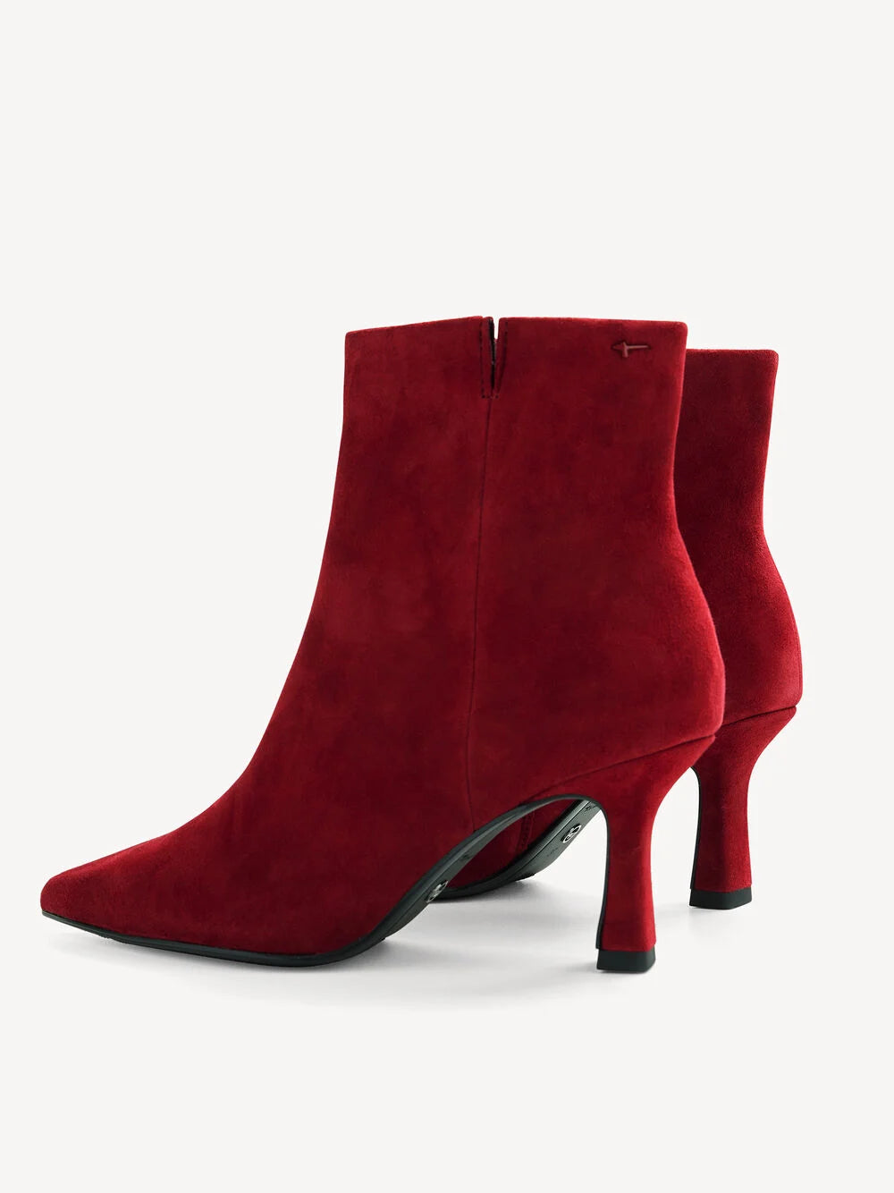 stivaletto a punta con tacco Tamaris