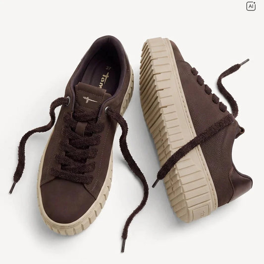 Snekaers in camoscio Tamaris