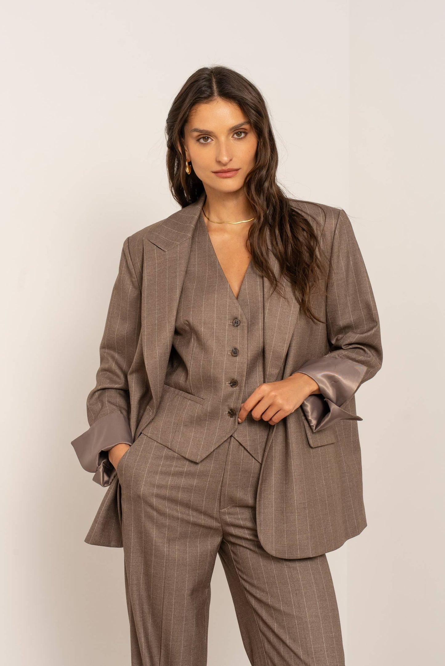 Gilet senza maniche gessato - Tortora