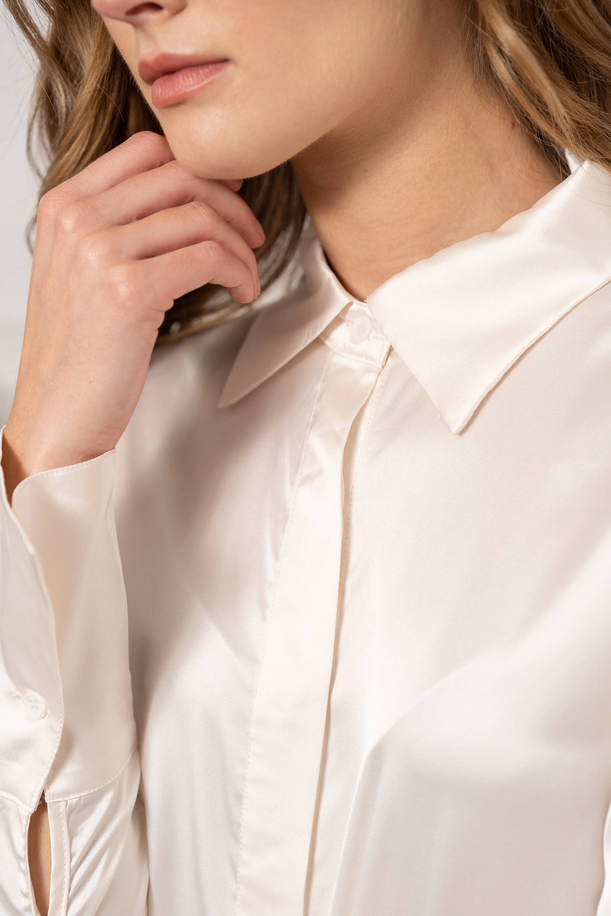 Camicia Léa in raso (S-M-L-XL) FW26 - CK08091