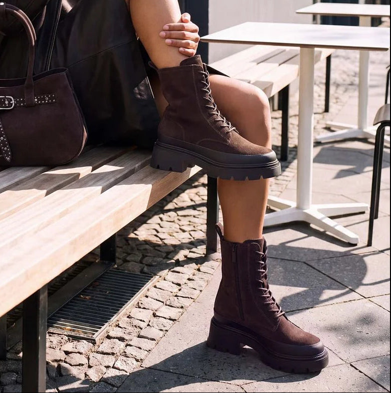 Anfibio in suede e gomma Tamaris