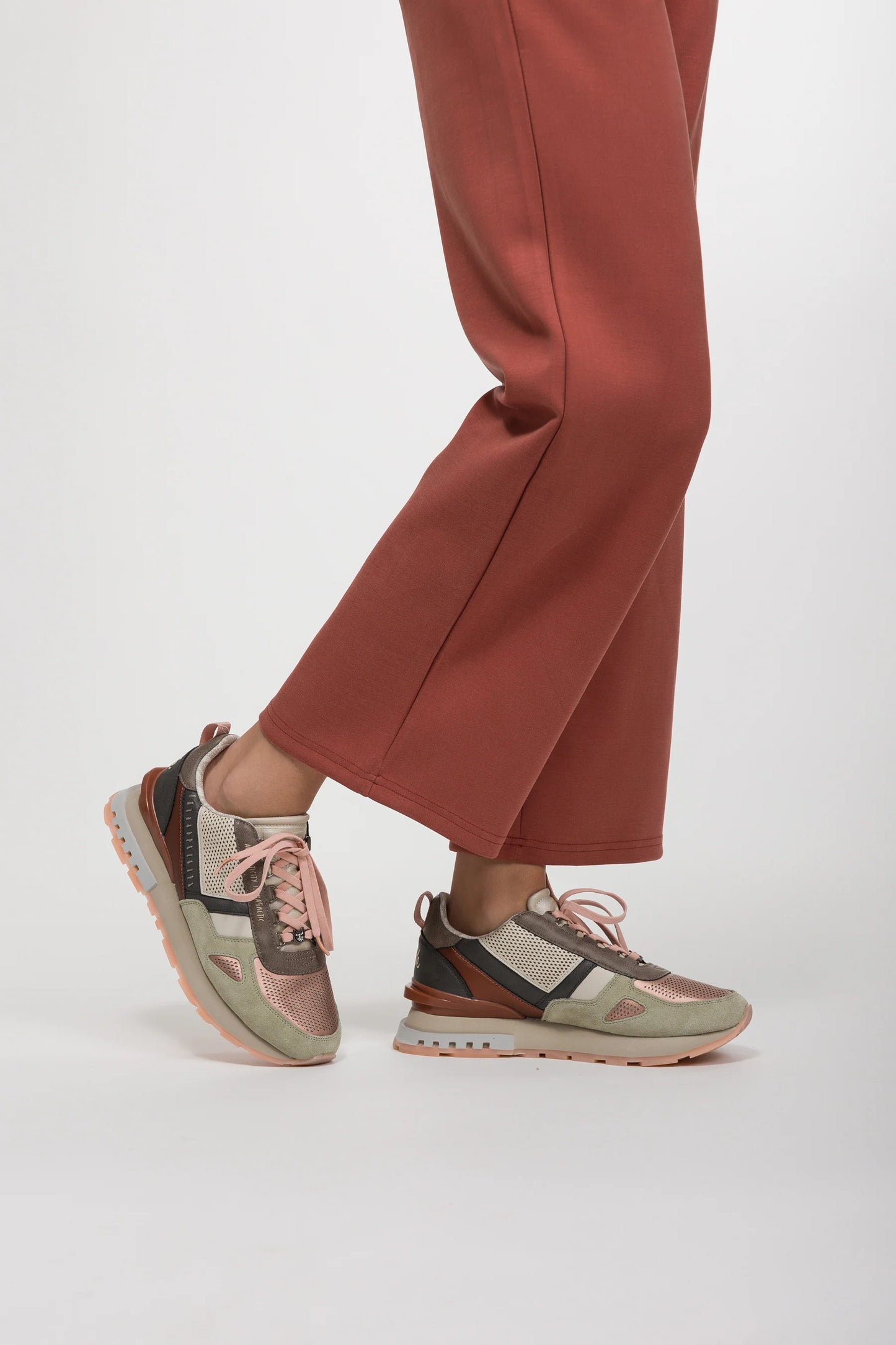 Sneakers LISBOA Anekke
