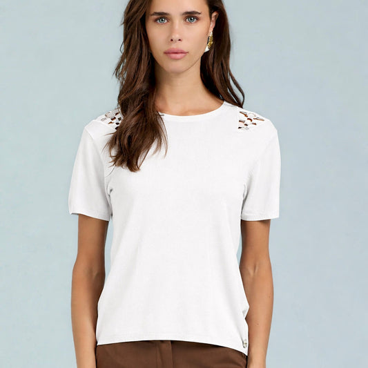 Maglia dettaglio cut out