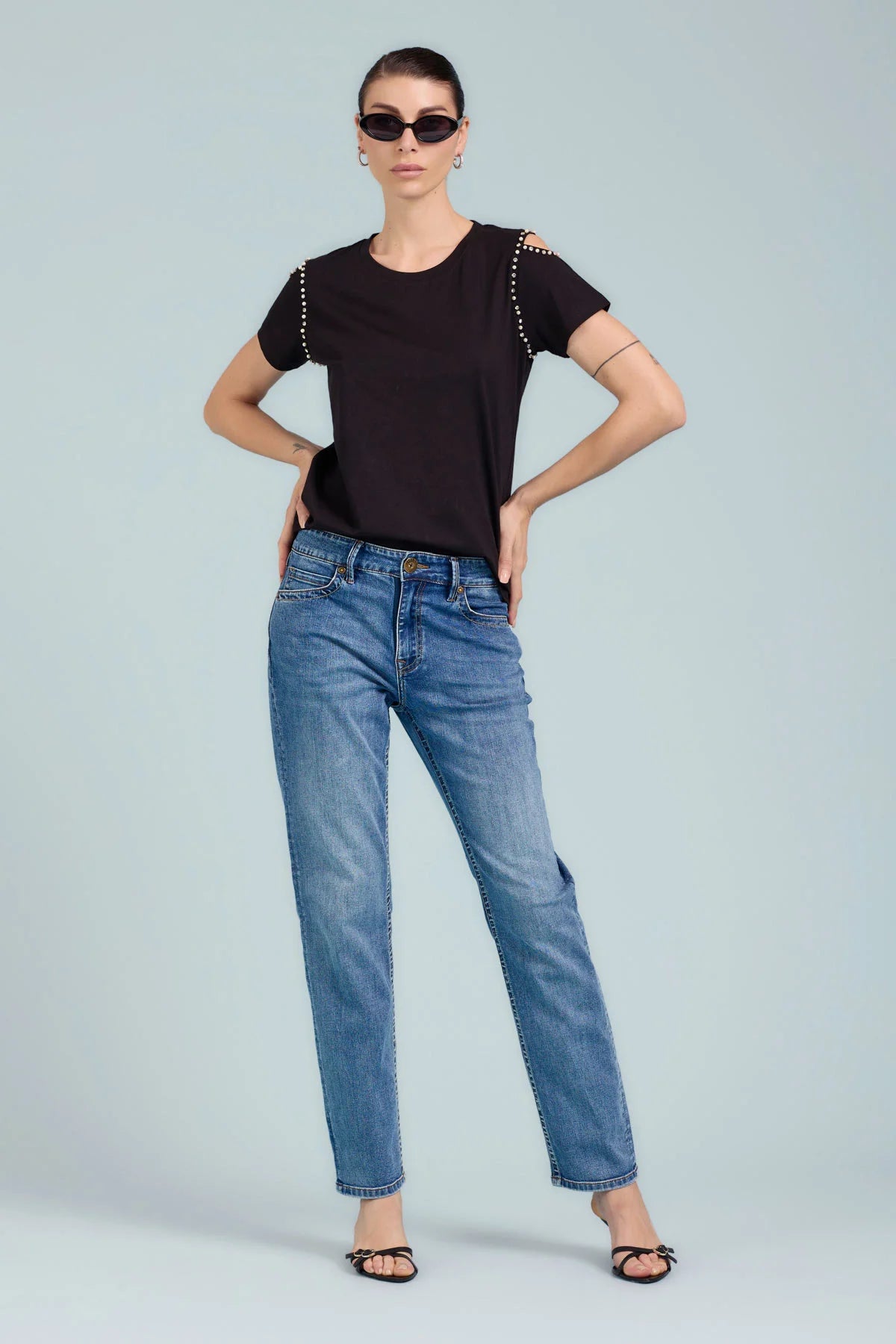 T-shirt Cut out